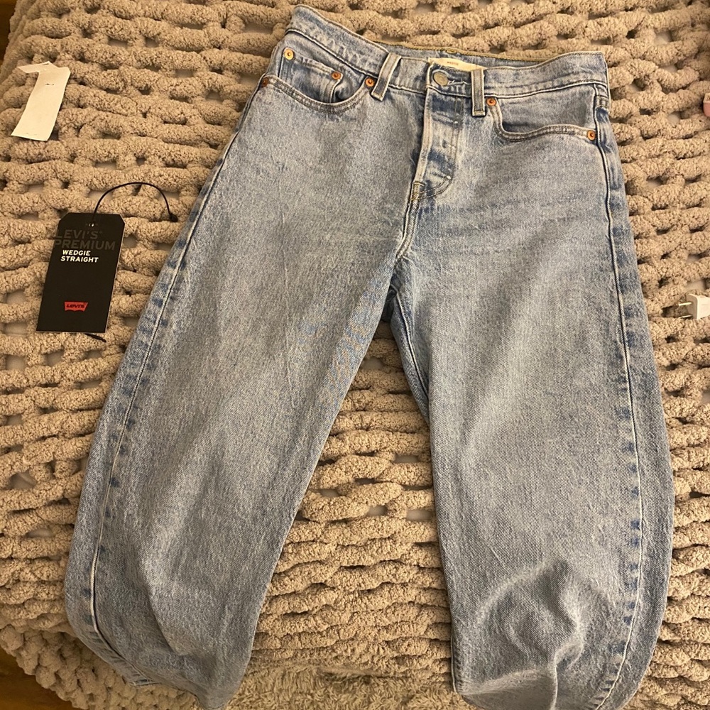 Levi’s wedgie fit jeans